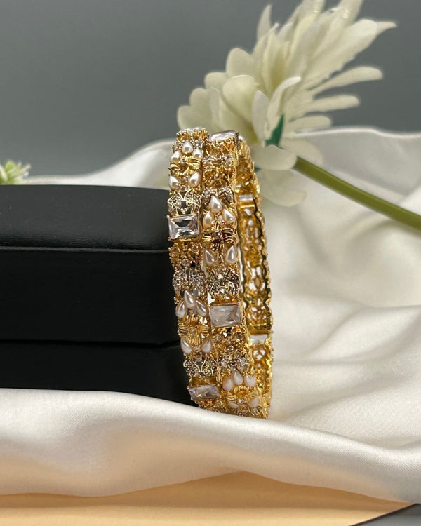 BR166 Ethnic Bangle