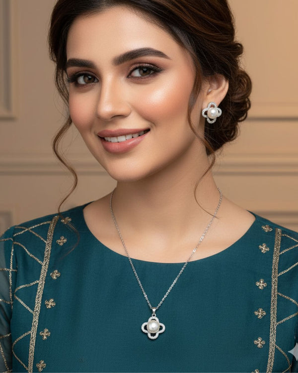 NK088 Everyday Glam Necklace